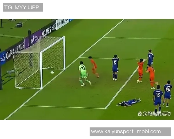 日本队迅速追平比分小川航基远射助攻巴拉圭门将失误入网 日本队迅速追平比分小川航基远射助攻巴拉圭门将失误入网