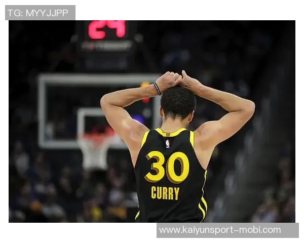 勇士喜迎胜利时刻库里灿笑瞬间成为海报焦点 勇士喜迎胜利时刻库里灿笑瞬间成为海报焦点